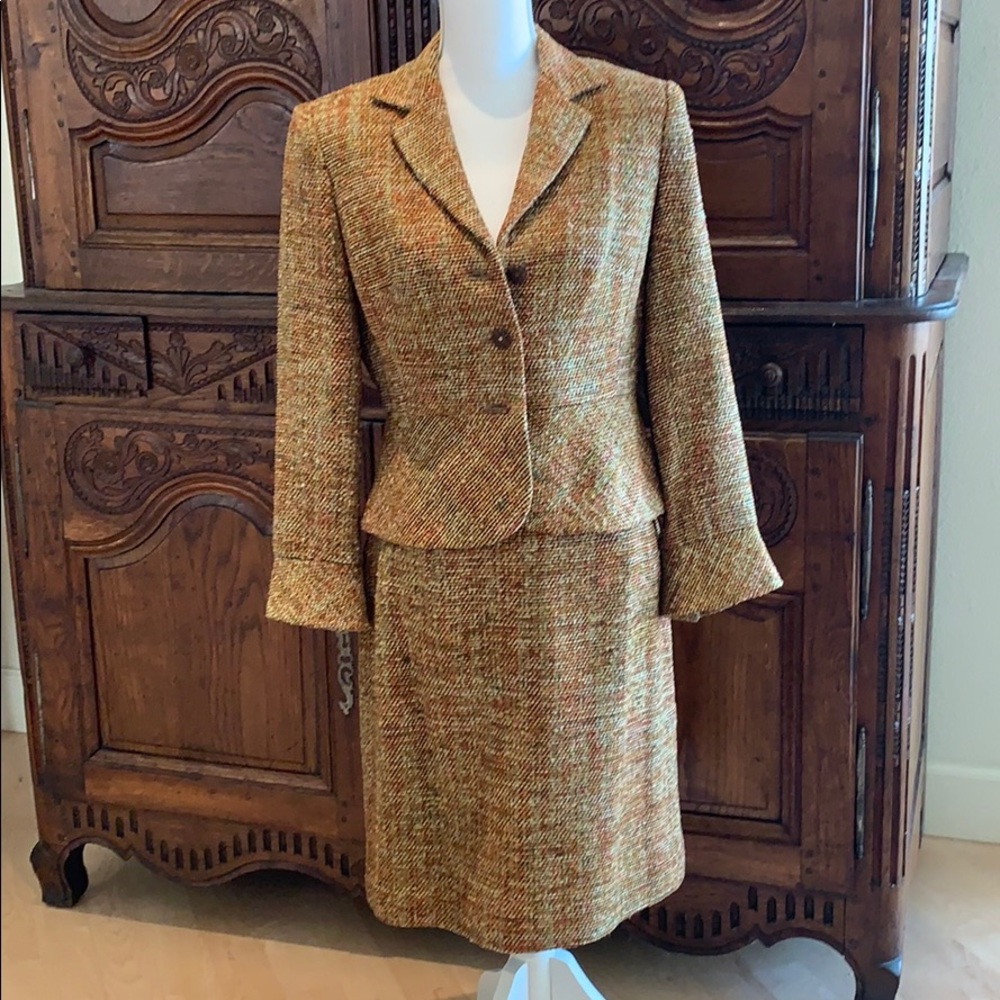 Harvest suit-jacket and skirt